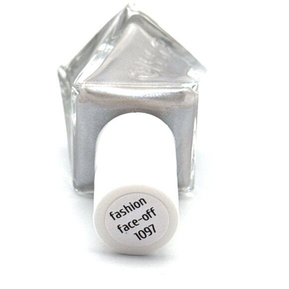Essie FASHION FACE-OFF #1097 Nail Polish Lacquer - Picture 2 of 7